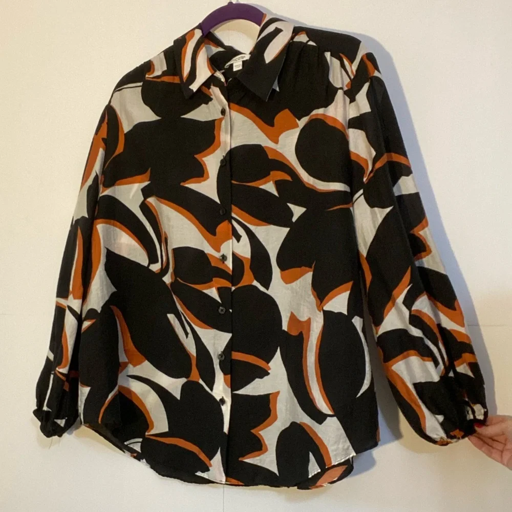 Chico's Black, White and Orange Abstract Button Down Blouse Size 14 - Picture 5 of 5